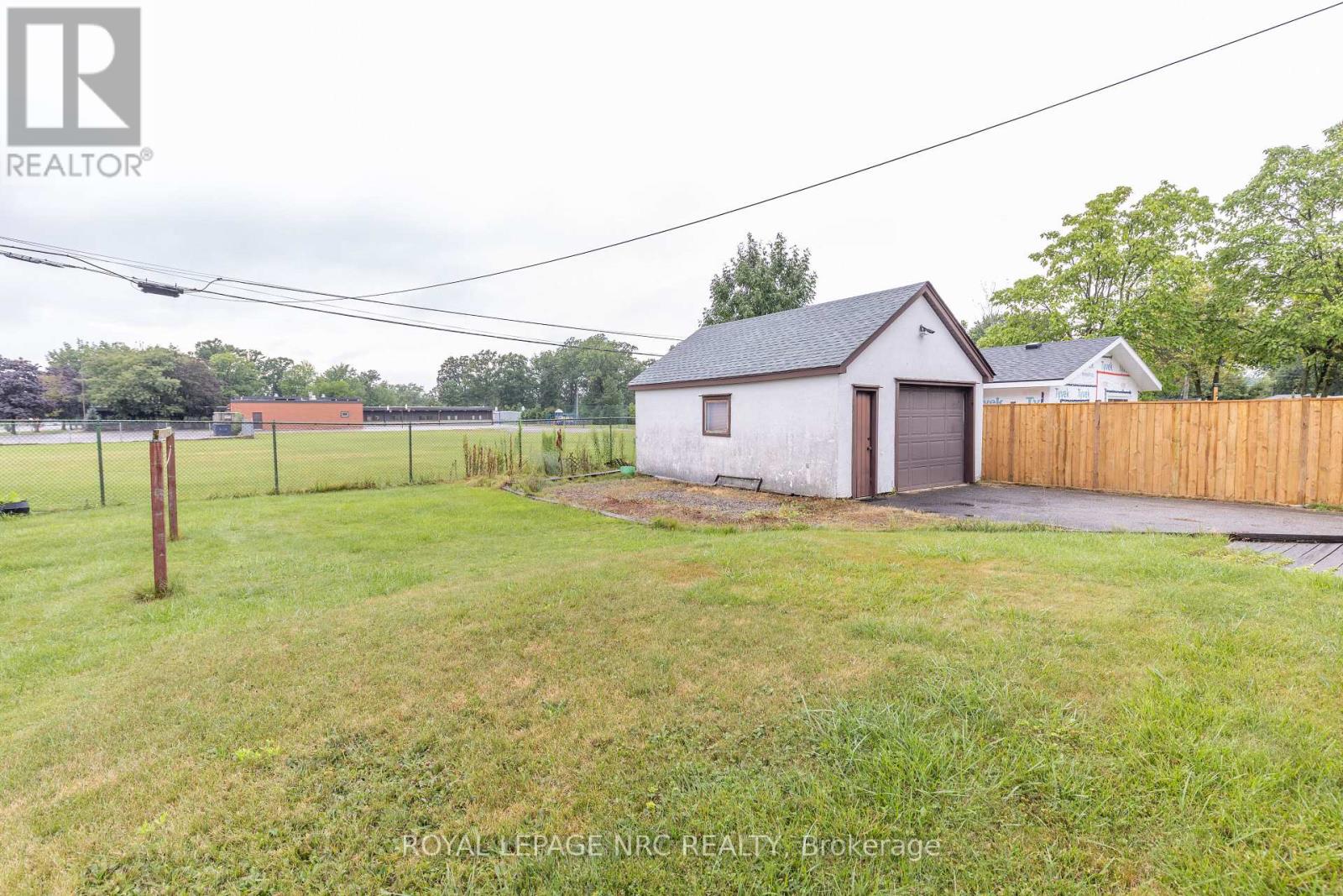 215 Knoll Street, Port Colborne, Ontario  L3K 5B5 - Photo 4 - X13654416