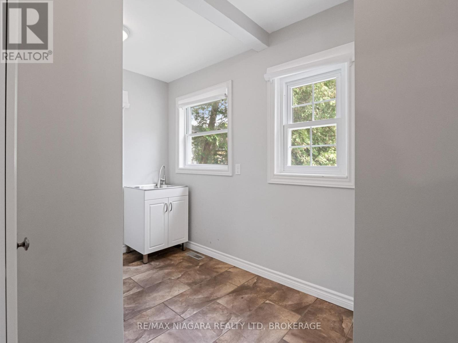 430 Ridge Road N, Fort Erie, Ontario  L0S 1N0 - Photo 14 - X13655398