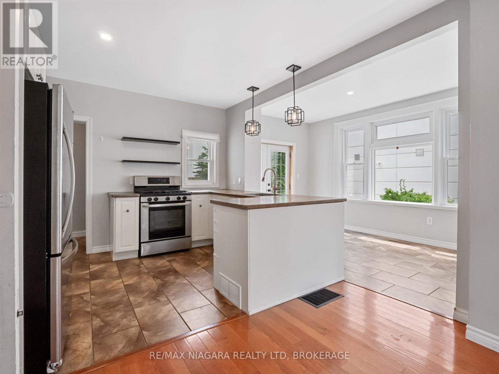 430 Ridge Road N, Fort Erie, Ontario  L0S 1N0 - Photo 6 - X13655398
