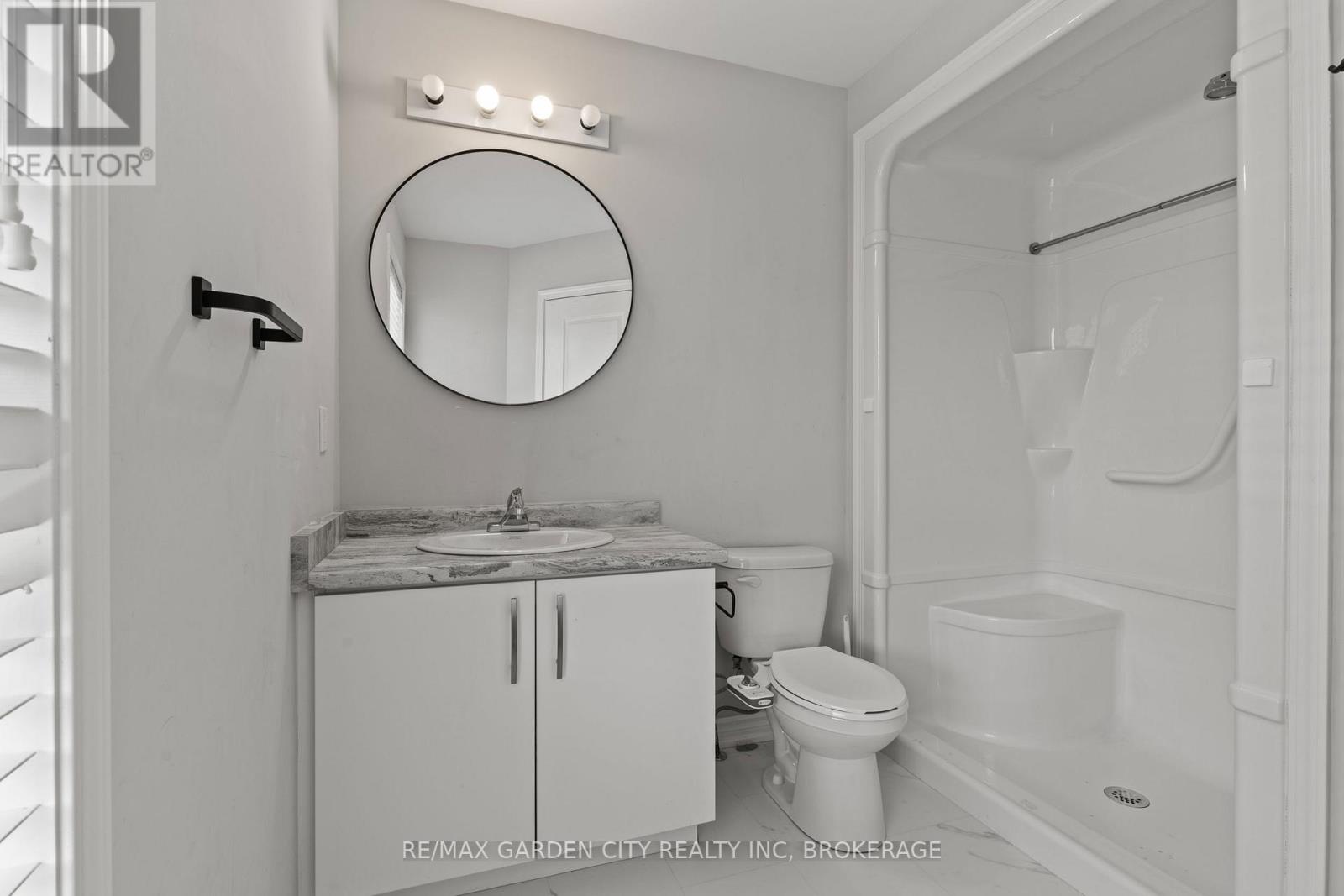 8 - 182 Broadway Lane, Welland, Ontario  L3C 5L5 - Photo 16 - X13655846