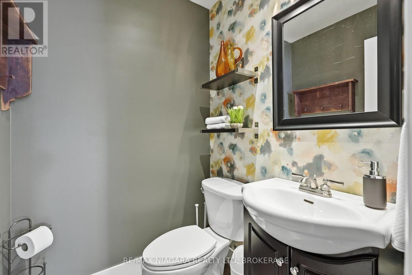 12 Lakeview Avenue, Grimsby, Ontario  L3M 3M1 - Photo 17 - X13656342