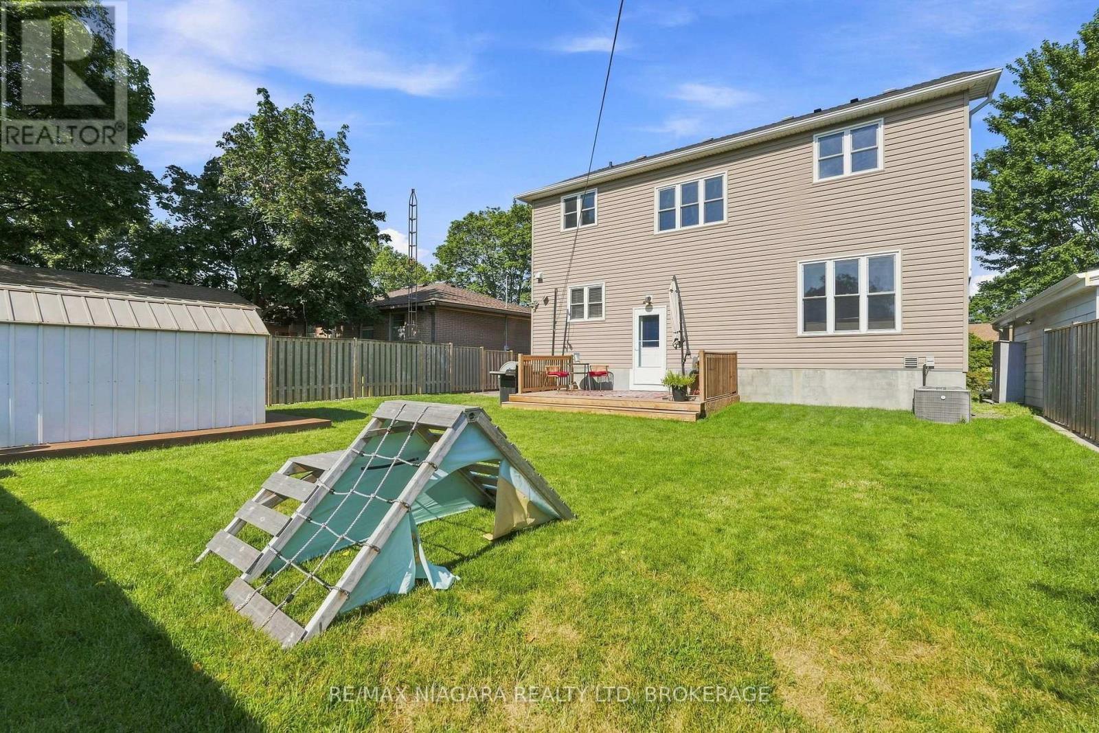 12 Lakeview Avenue, Grimsby, Ontario  L3M 3M1 - Photo 33 - X13656342