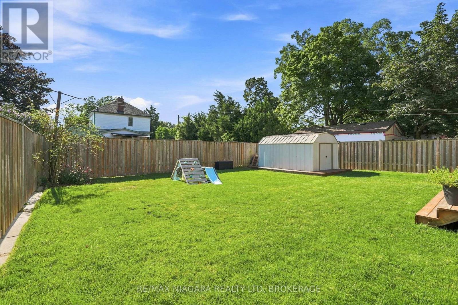 12 Lakeview Avenue, Grimsby, Ontario  L3M 3M1 - Photo 35 - X13656342