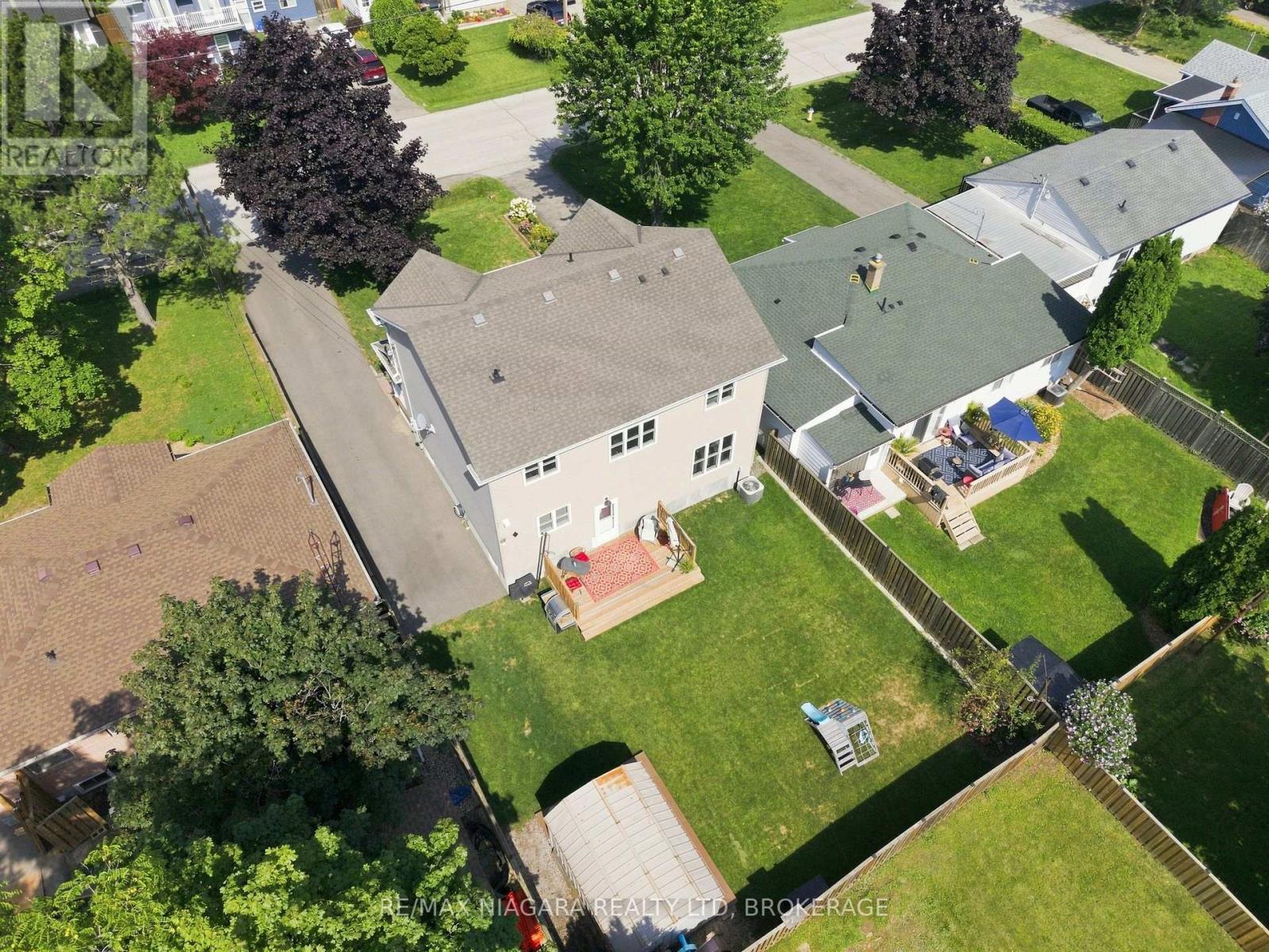 12 Lakeview Avenue, Grimsby, Ontario  L3M 3M1 - Photo 38 - X13656342