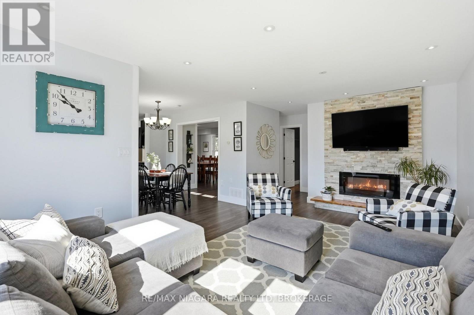 12 Lakeview Avenue, Grimsby, Ontario  L3M 3M1 - Photo 9 - X13656342