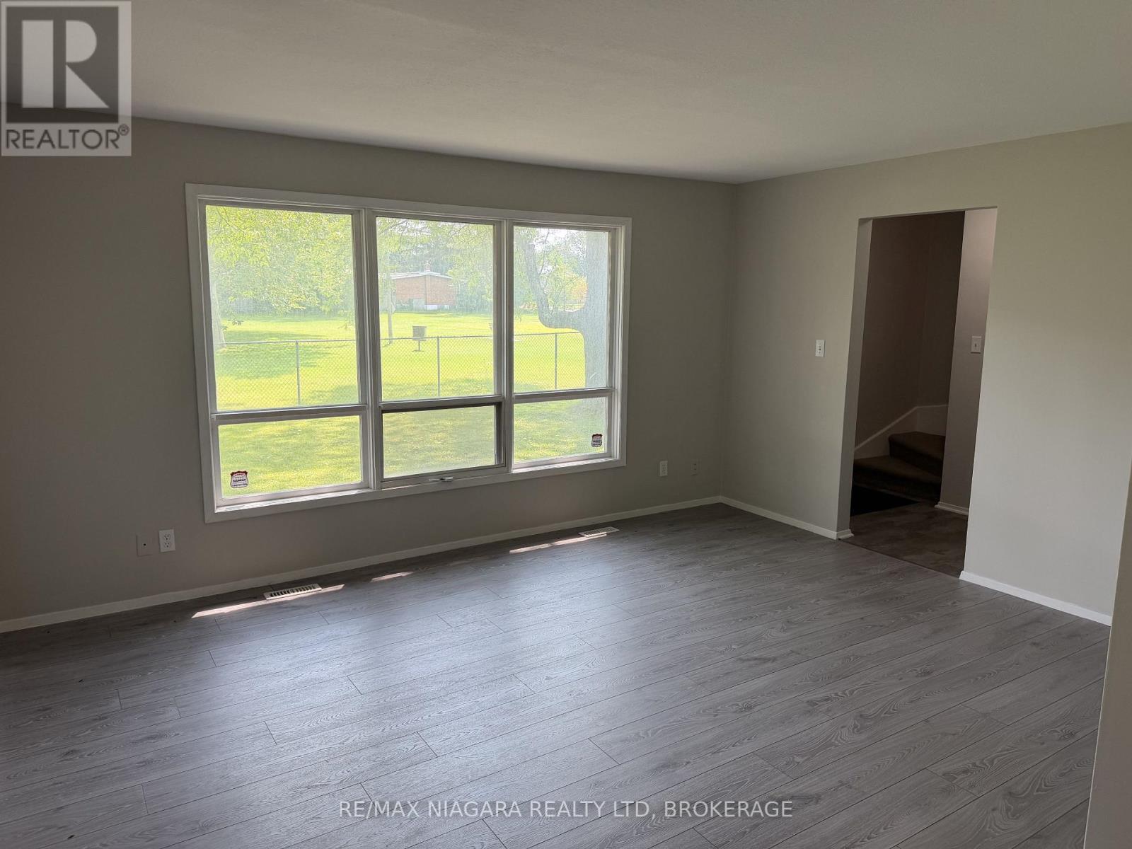 1 - 21 Woodlawn Road, Welland, Ontario  L3C 5Y7 - Photo 4 - X13656568