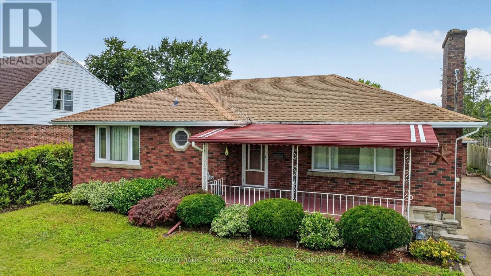 36 Third Street, Welland, Ontario  L3B 4W4 - Photo 2 - X13656822