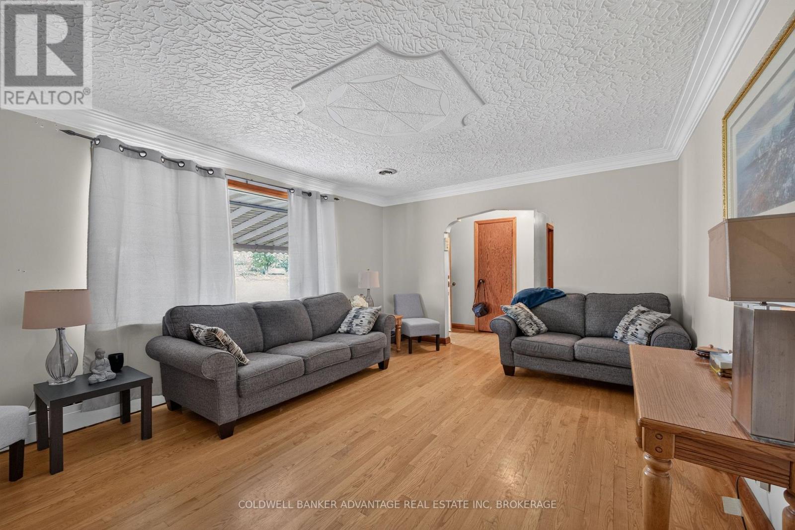 36 Third Street, Welland, Ontario  L3B 4W4 - Photo 4 - X13656822