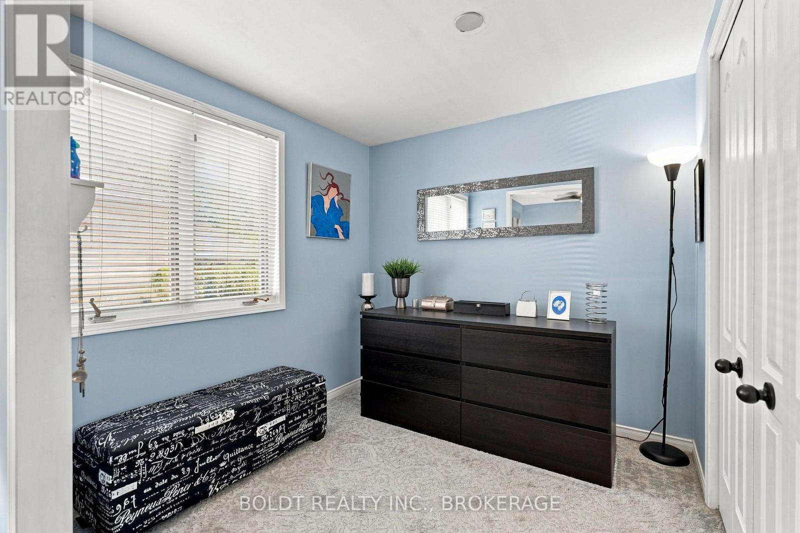 16 Longfellow Avenue, St. Catharines, Ontario  L2R 6N5 - Photo 11 - X13657400