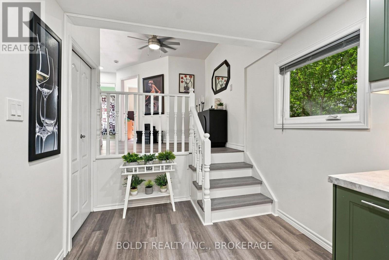16 Longfellow Avenue, St. Catharines, Ontario  L2R 6N5 - Photo 17 - X13657400