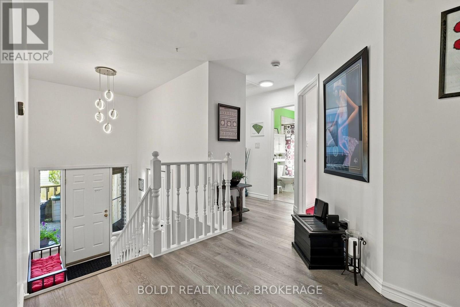 16 Longfellow Avenue, St. Catharines, Ontario  L2R 6N5 - Photo 18 - X13657400