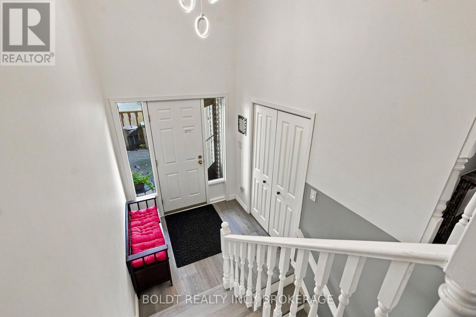 16 Longfellow Avenue, St. Catharines, Ontario  L2R 6N5 - Photo 24 - X13657400