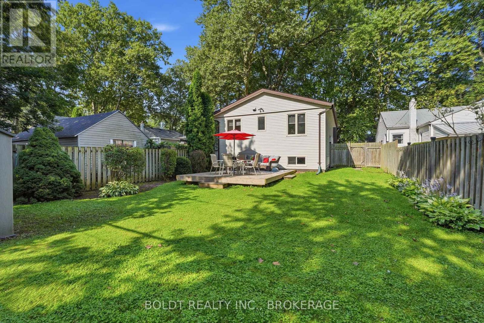16 Longfellow Avenue, St. Catharines, Ontario  L2R 6N5 - Photo 32 - X13657400