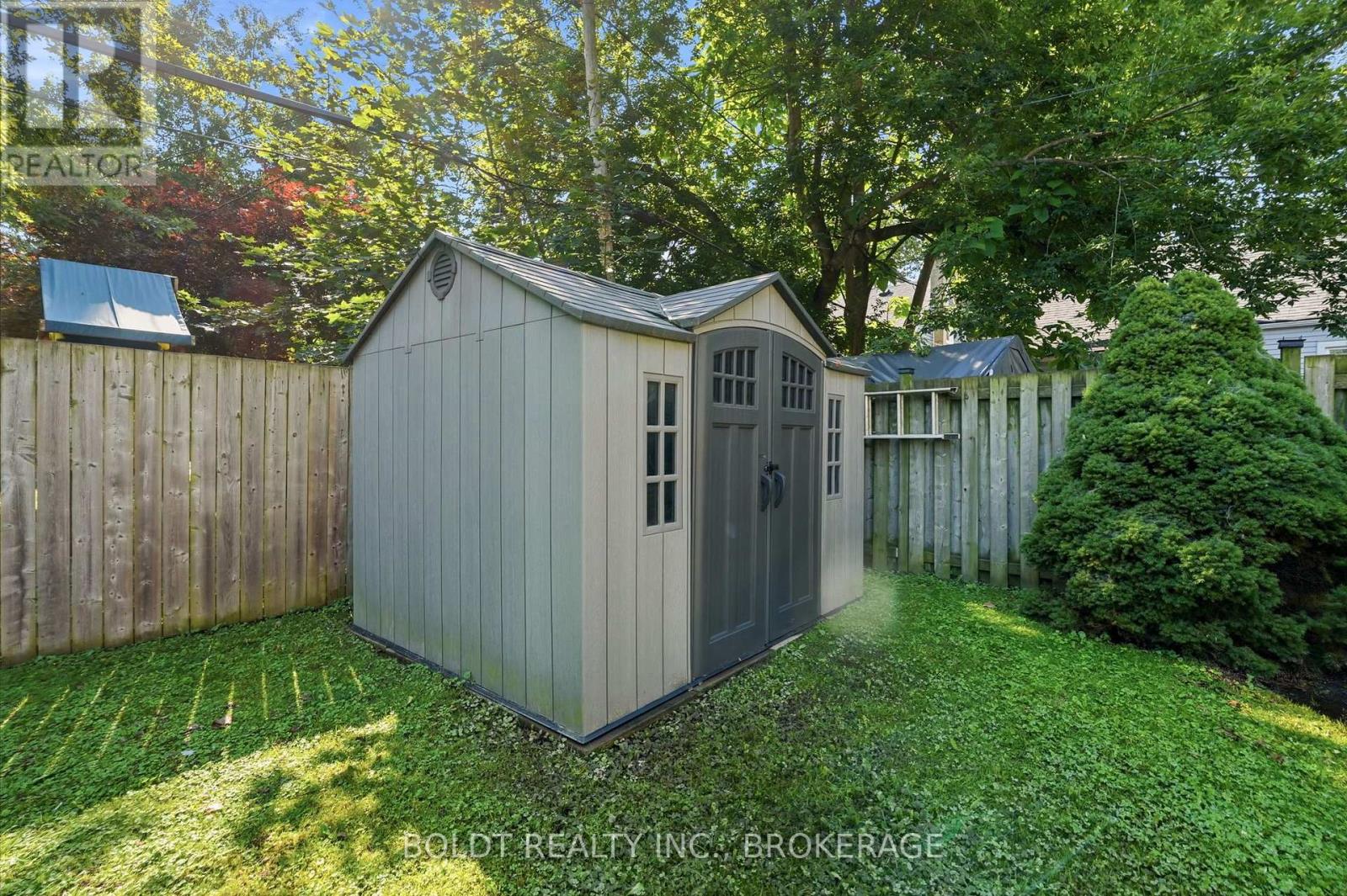 16 Longfellow Avenue, St. Catharines, Ontario  L2R 6N5 - Photo 33 - X13657400