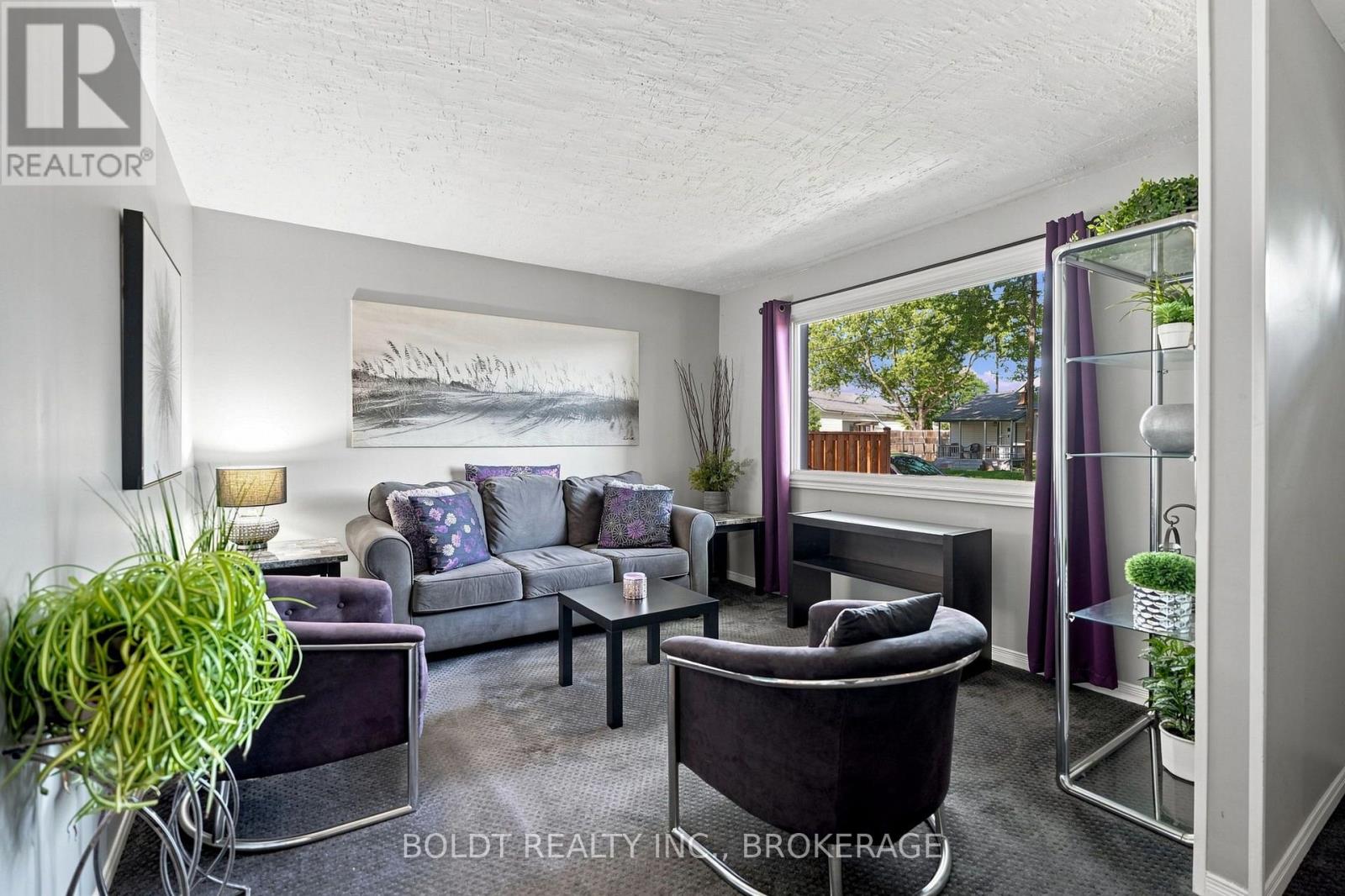 16 Longfellow Avenue, St. Catharines, Ontario  L2R 6N5 - Photo 4 - X13657400