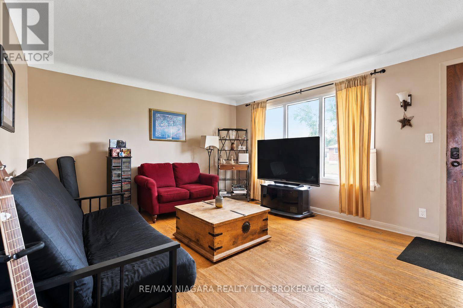 220 Cutress Avenue, Welland, Ontario  L3C 2P8 - Photo 4 - X13657550