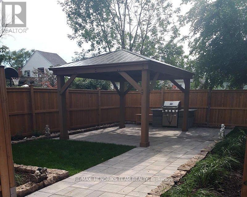 202 - 234 Oakdale Avenue, St. Catharines, Ontario  L2P 2K6 - Photo 13 - X13657798