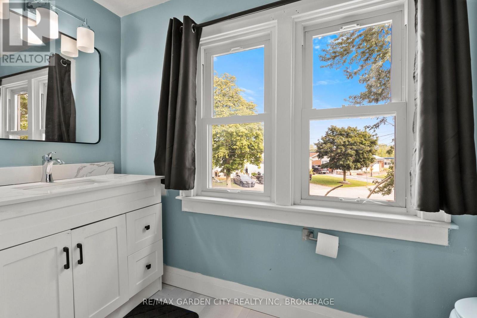 151 St George Street, Welland, Ontario  L3C 5N9 - Photo 14 - X13657898