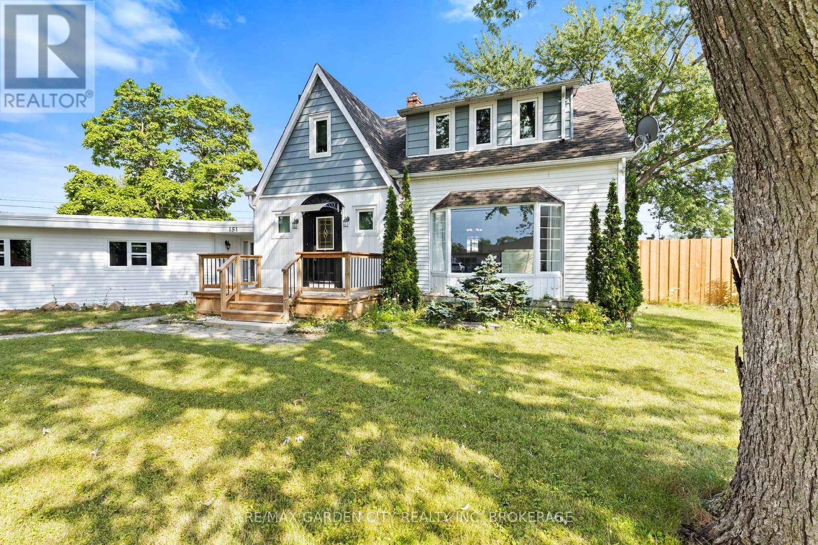 151 St George Street, Welland, Ontario  L3C 5N9 - Photo 2 - X13657898