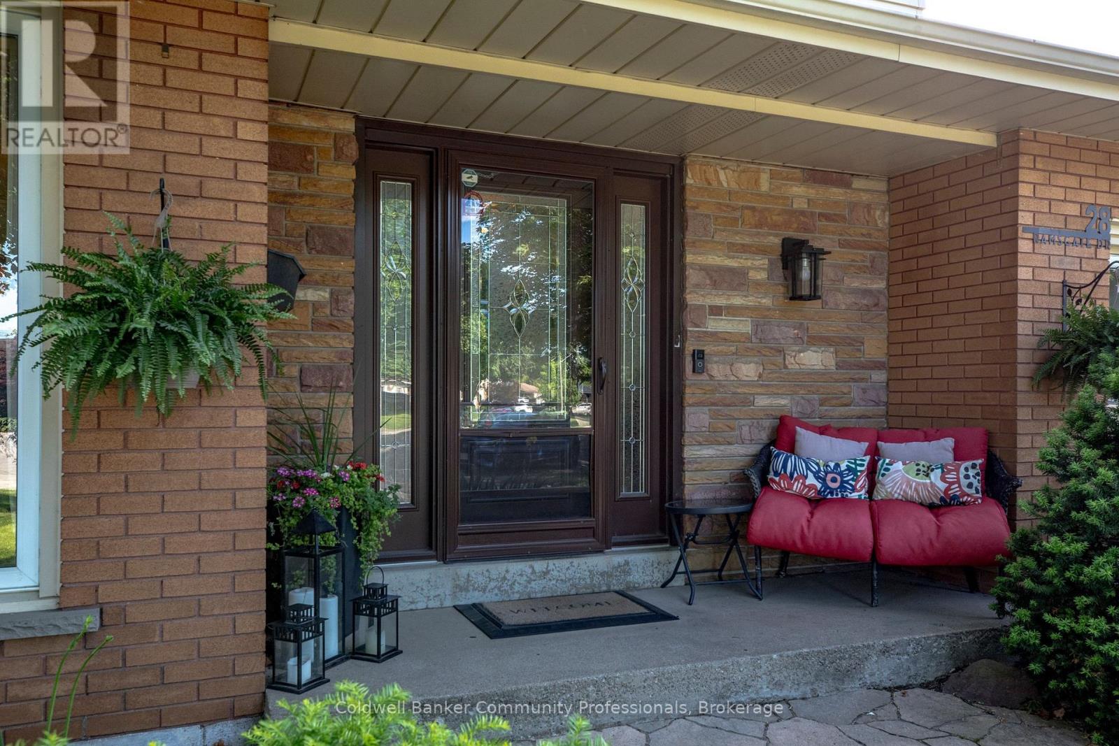 28 Ramsgate Drive, Hamilton, Ontario  L8G 3V5 - Photo 3 - X13657938