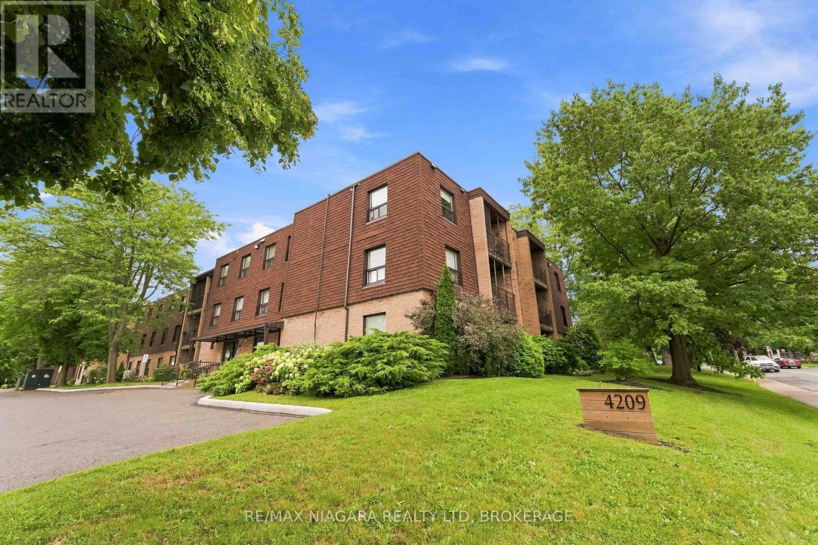 313 - 4209 Hixon Street, Lincoln, Ontario  L3J 0K2 - Photo 2 - X13658848