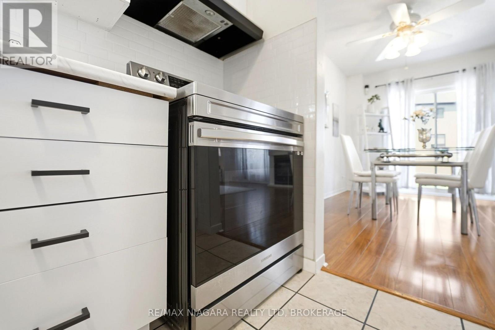 5735 Deerbrook Street, Niagara Falls, Ontario  L2G 7V7 - Photo 8 - X13658876