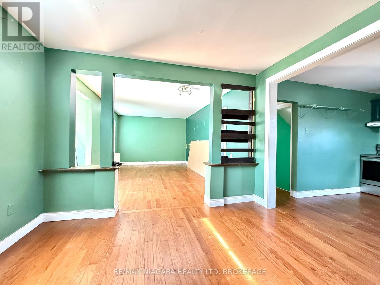 4218 Drummond Road, Niagara Falls, Ontario  L2E 6B9 - Photo 4 - X13658898