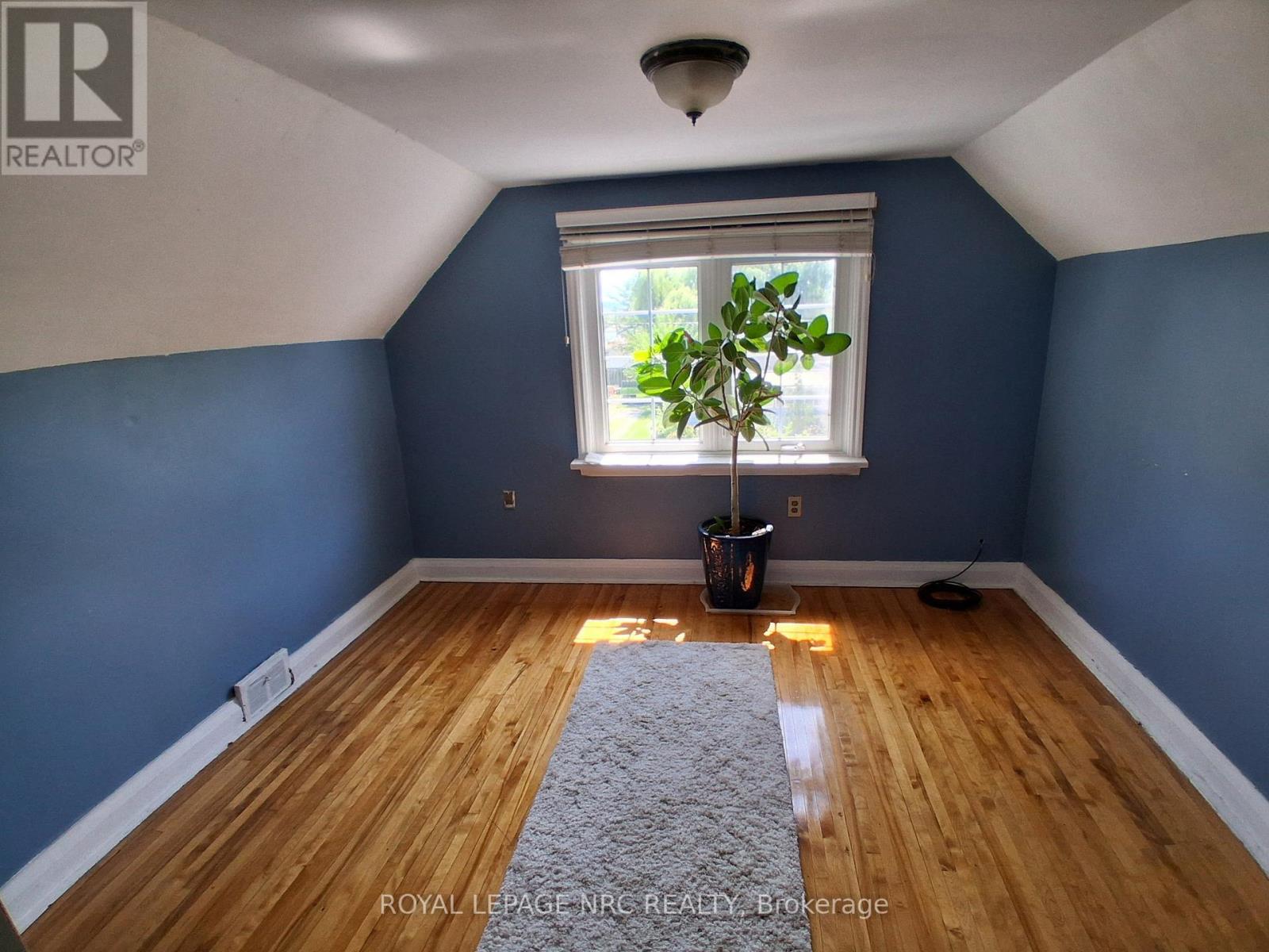 42 Cumming Street, St. Catharines, Ontario  L2S 1H9 - Photo 4 - X13659544
