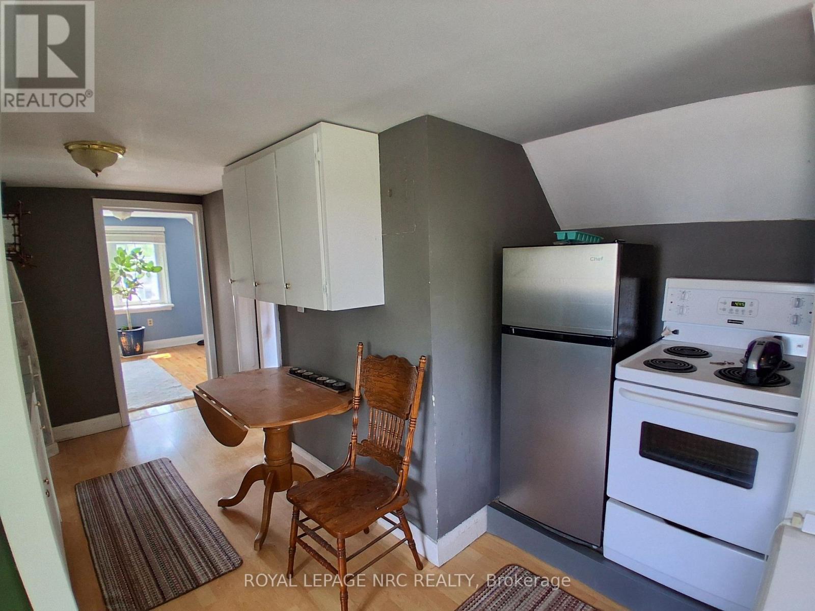 42 Cumming Street, St. Catharines, Ontario  L2S 1H9 - Photo 5 - X13659544
