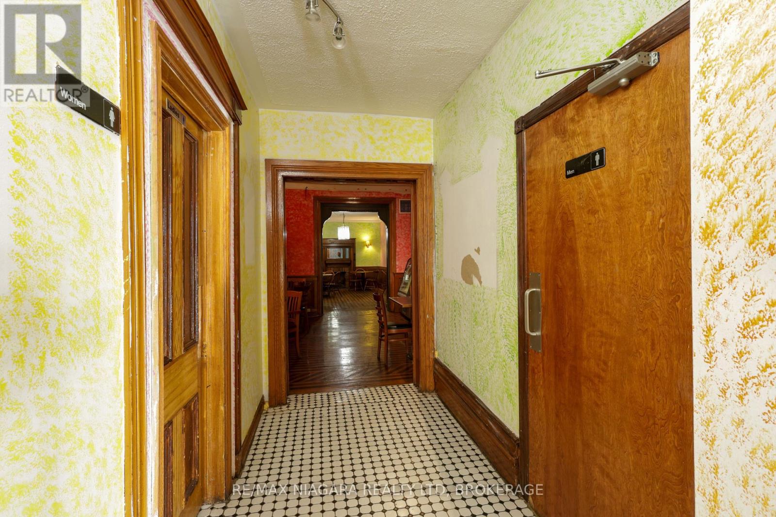 22 Academy Street, St. Catharines, Ontario  L2R 4Z6 - Photo 19 - X13659796