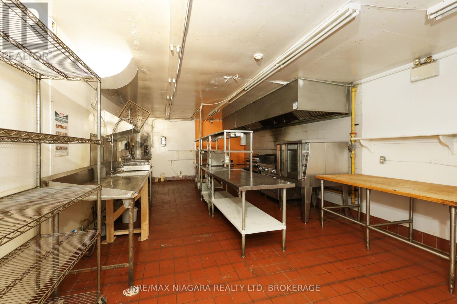 22 Academy Street, St. Catharines, Ontario  L2R 4Z6 - Photo 27 - X13659796