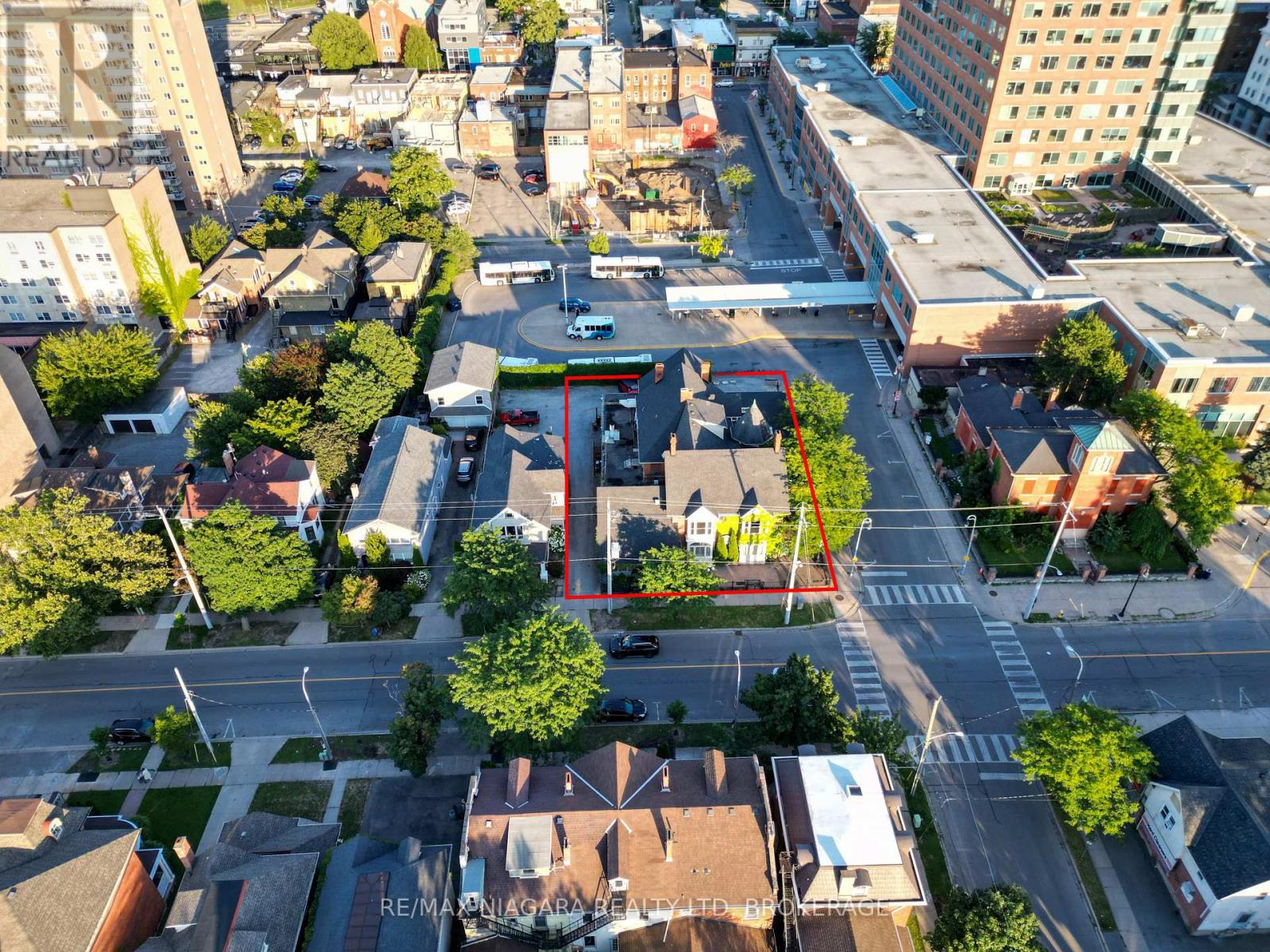 22 Academy Street, St. Catharines, Ontario  L2R 4Z6 - Photo 4 - X13659796