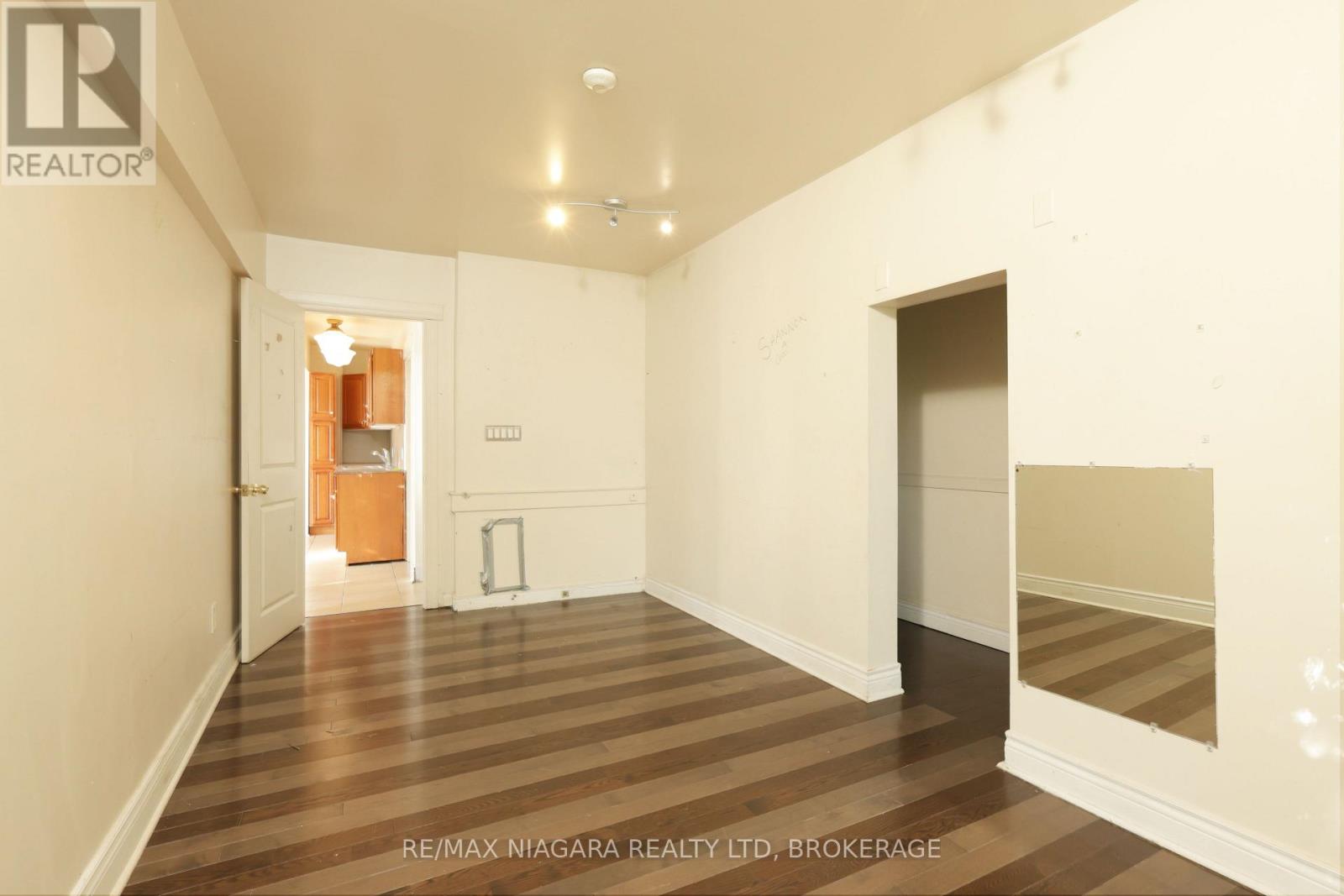 22 Academy Street, St. Catharines, Ontario  L2R 4Z6 - Photo 44 - X13659796