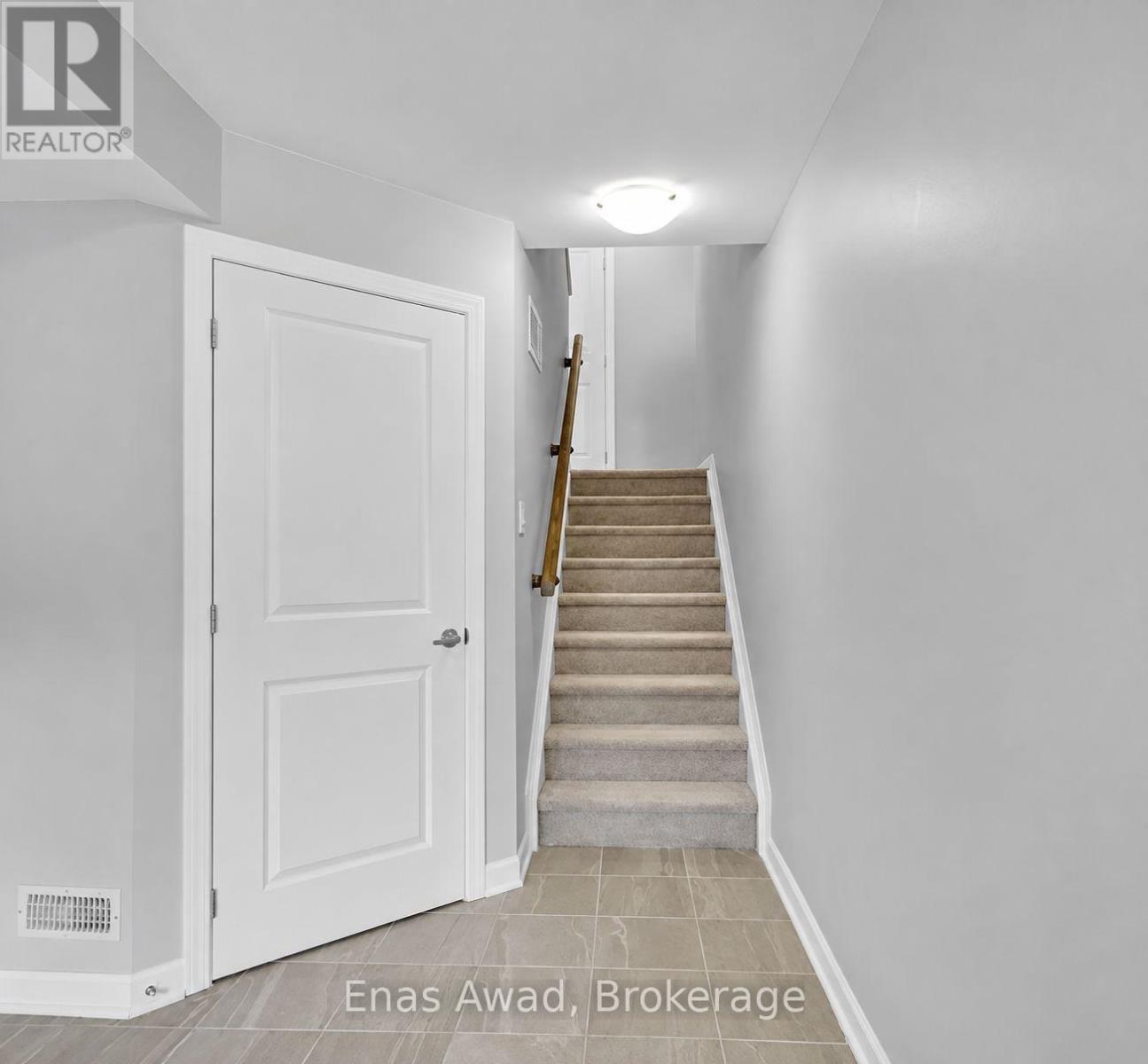 1 - 44 Teelin Circle, Ottawa, Ontario  K2C 3H2 - Photo 4 - X13660388