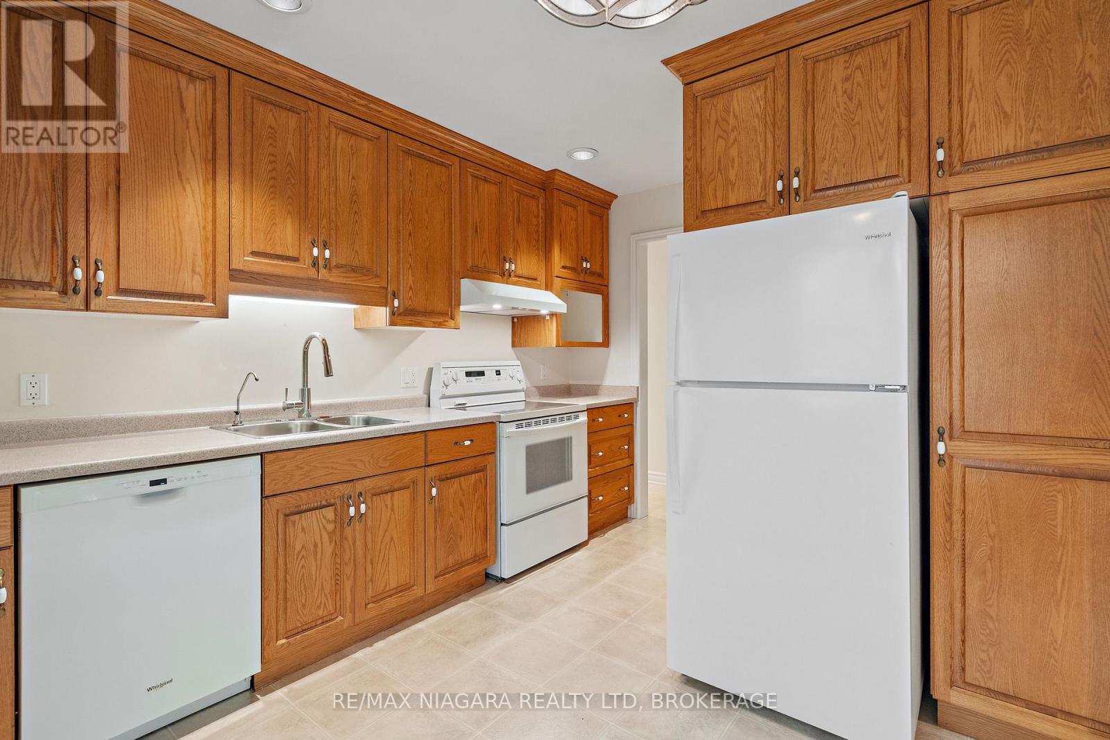 3908 Carolynn Court, Lincoln, Ontario  L0R 2C0 - Photo 45 - X13661110
