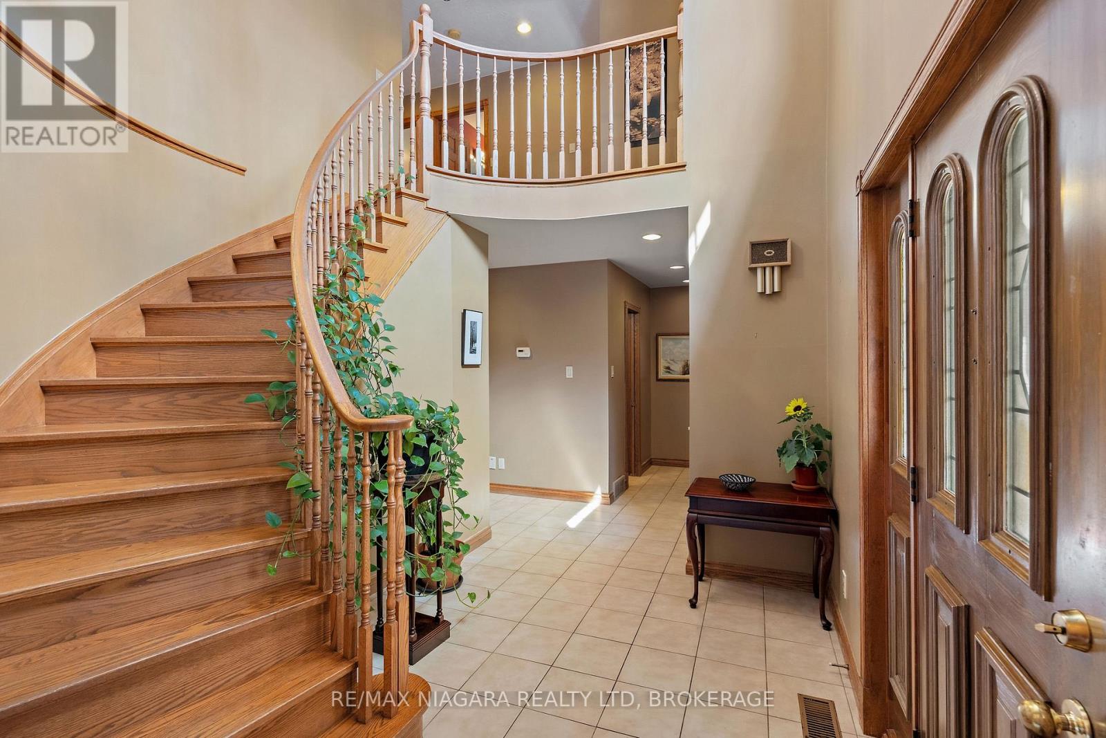 3908 Carolynn Court, Lincoln, Ontario  L0R 2C0 - Photo 6 - X13661110