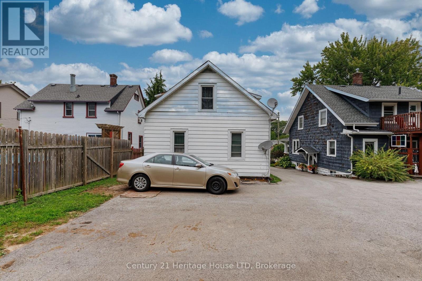 182 Bertie Street, Fort Erie, Ontario  L2A 1Z1 - Photo 2 - X13663774