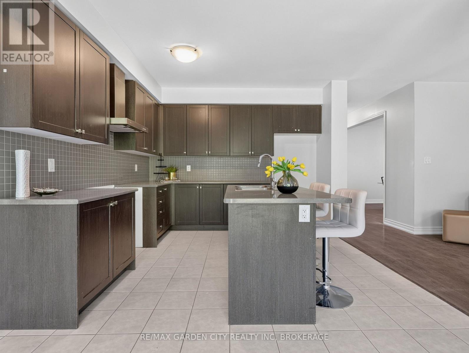 7568 Tupelo Crescent, Niagara Falls, Ontario  L2H 3S5 - Photo 18 - X13663818