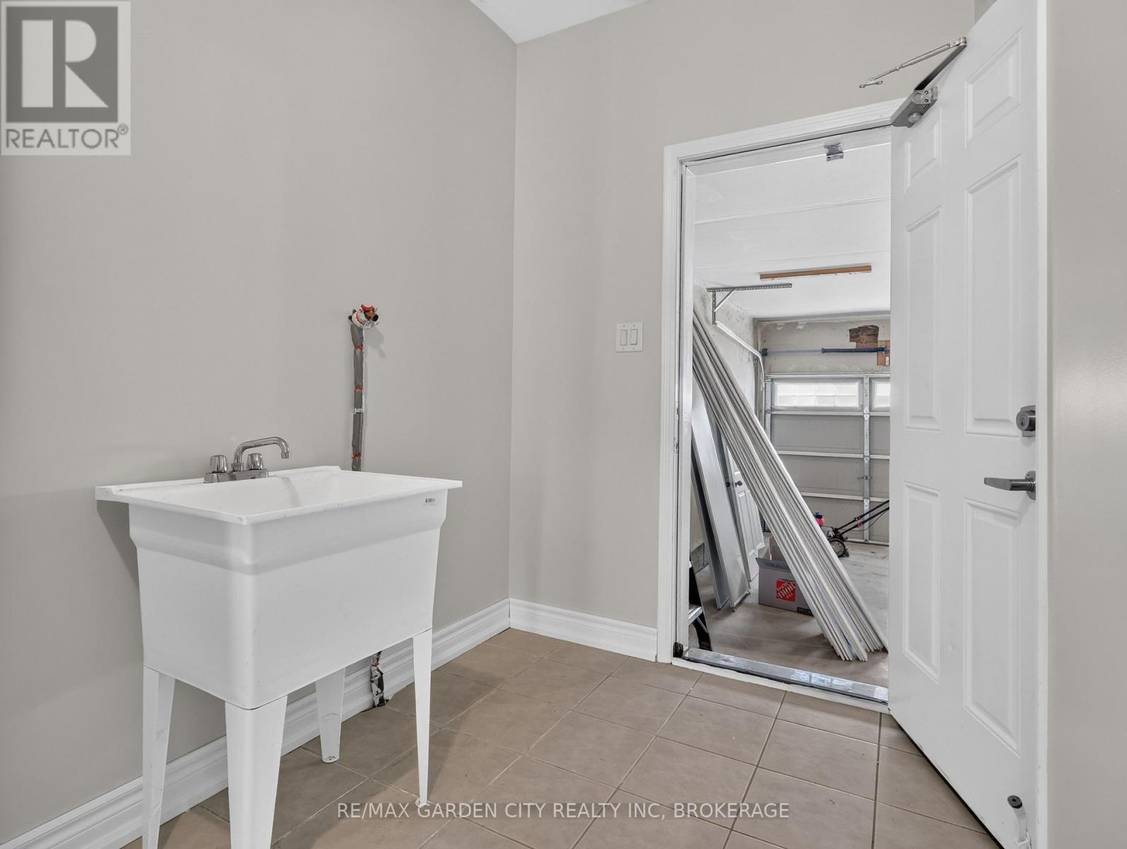 7568 Tupelo Crescent, Niagara Falls, Ontario  L2H 3S5 - Photo 22 - X13663818