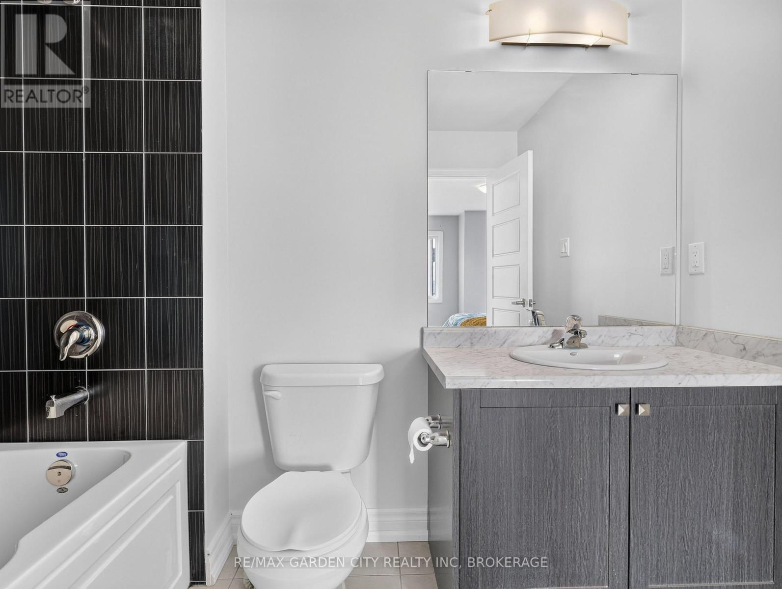 7568 Tupelo Crescent, Niagara Falls, Ontario  L2H 3S5 - Photo 42 - X13663818