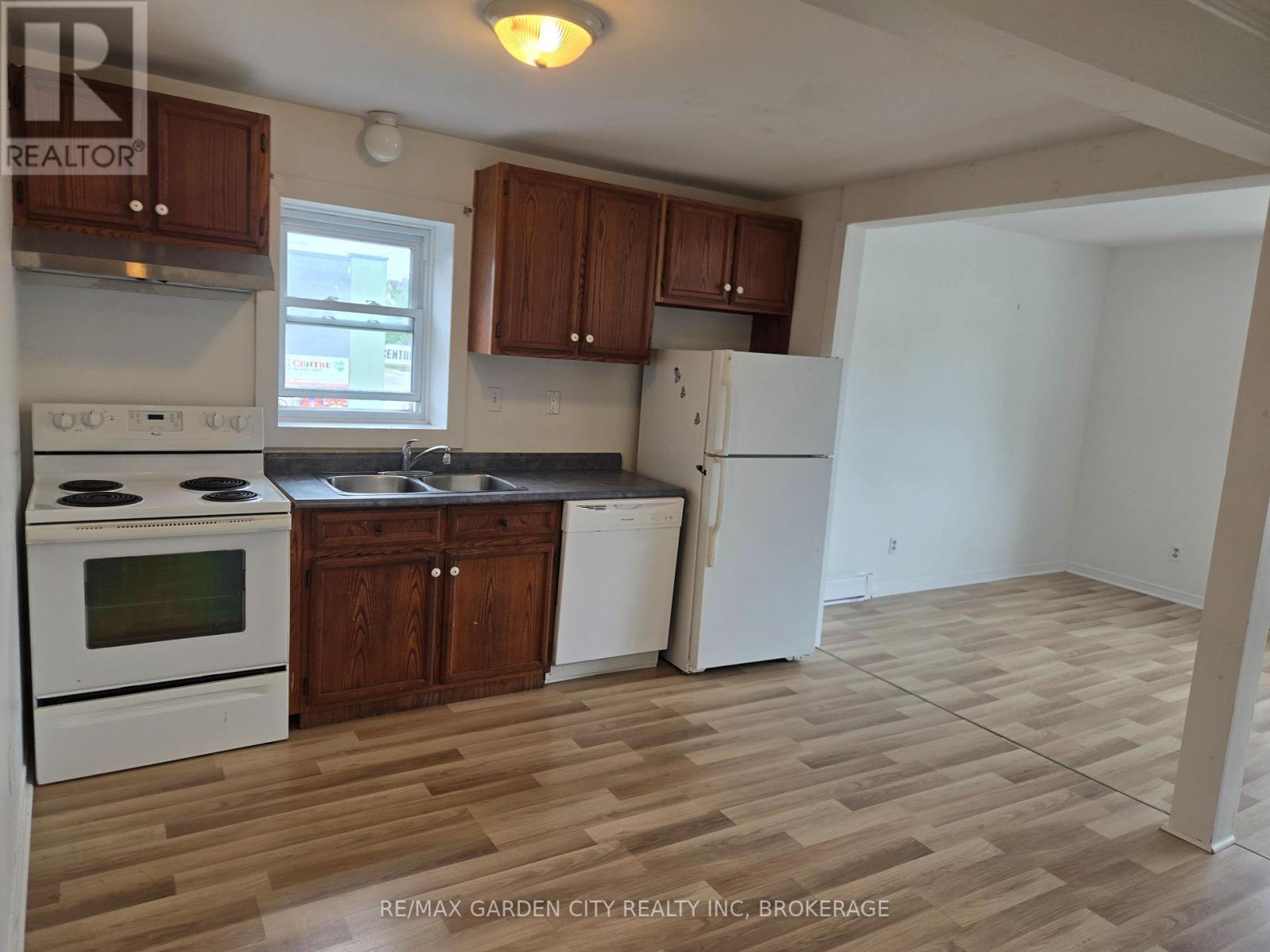6 - 5126 Victoria Avenue, Niagara Falls, Ontario  L2E 4E3 - Photo 3 - X13663976