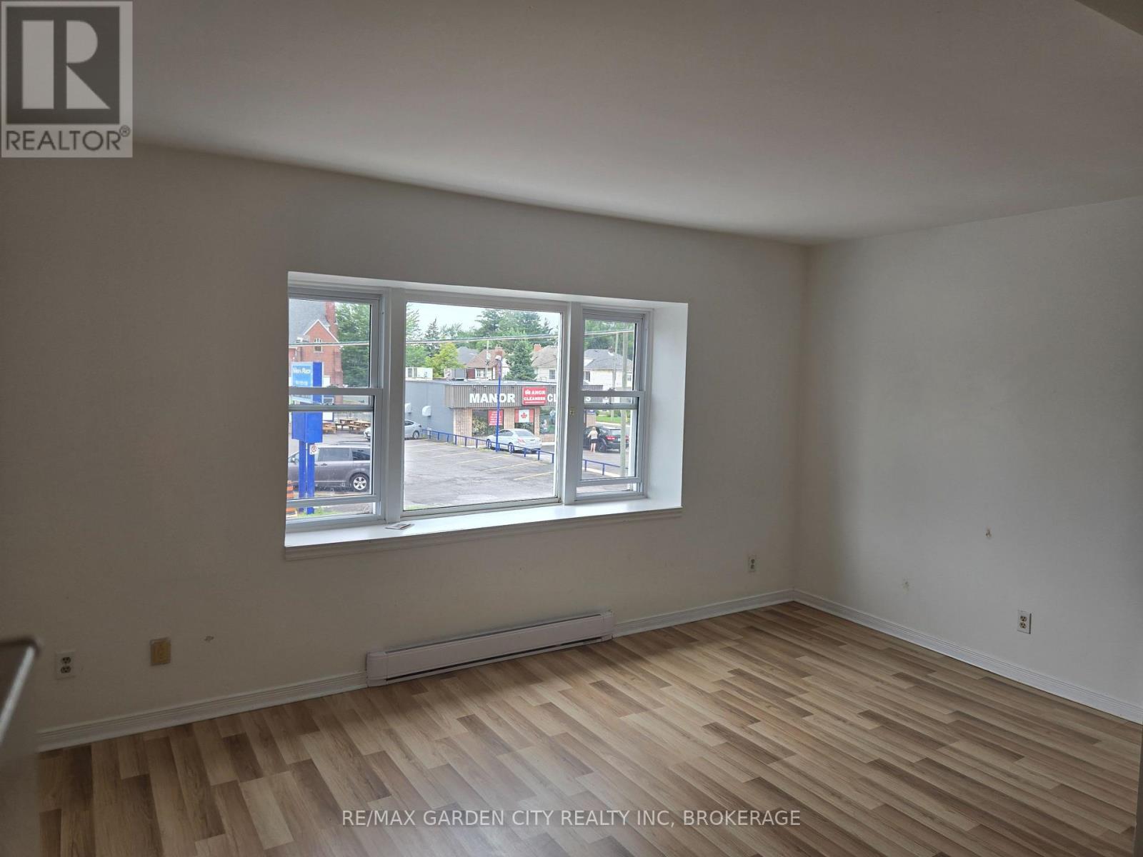 6 - 5126 Victoria Avenue, Niagara Falls, Ontario  L2E 4E3 - Photo 8 - X13663976