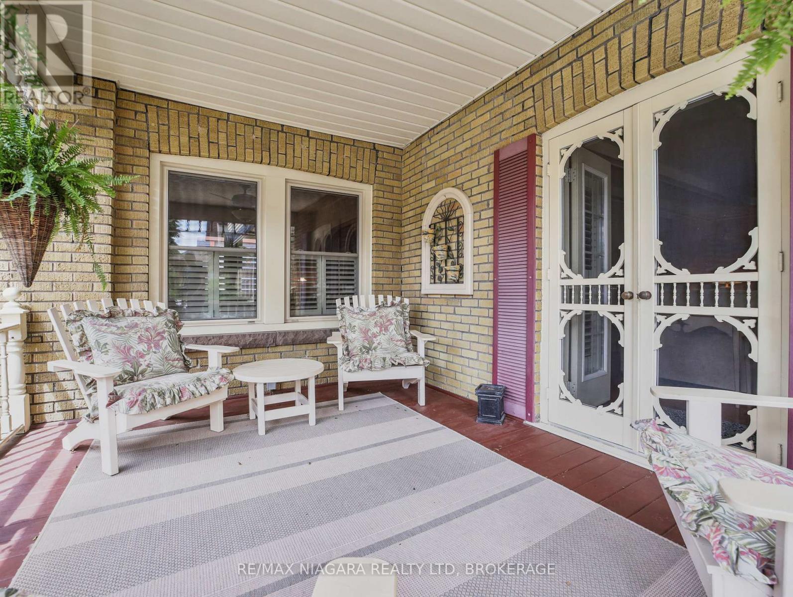 5079 Armoury Street, Niagara Falls, Ontario  L2E 1T3 - Photo 2 - X13664124
