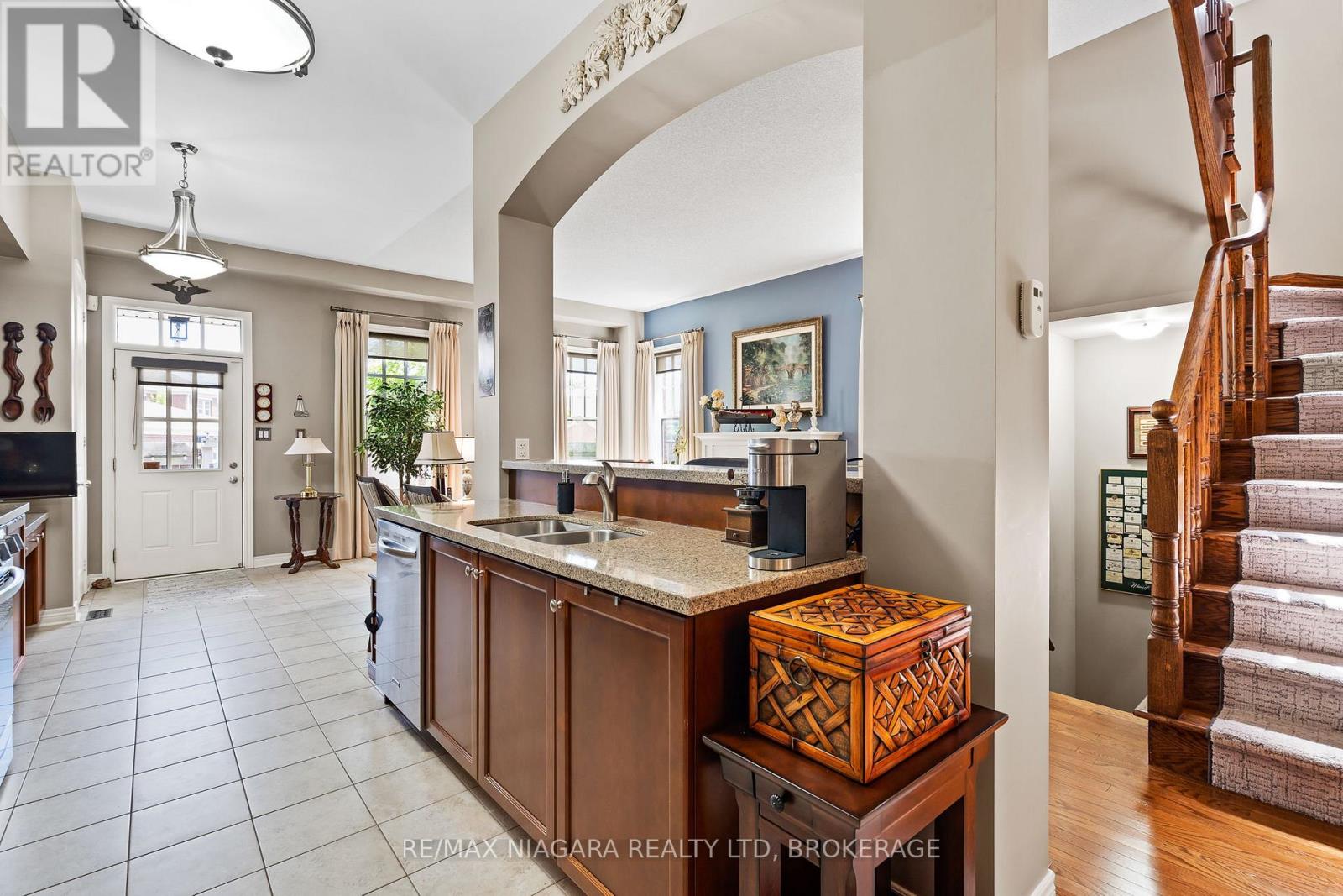 96 Garrison Village Drive, Niagara-On-The-Lake, Ontario  L0S 1J0 - Photo 8 - X13664778