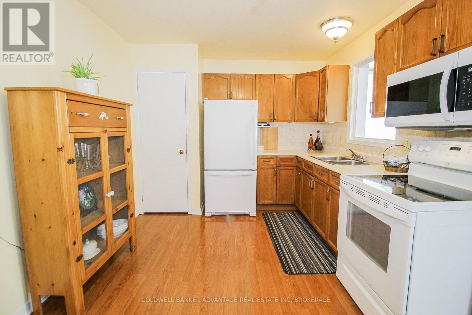 3373 Grove Avenue N, Fort Erie, Ontario  L0S 1N0 - Photo 11 - X13664982