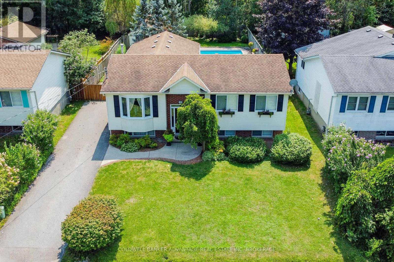 3373 Grove Avenue N, Fort Erie, Ontario  L0S 1N0 - Photo 3 - X13664982