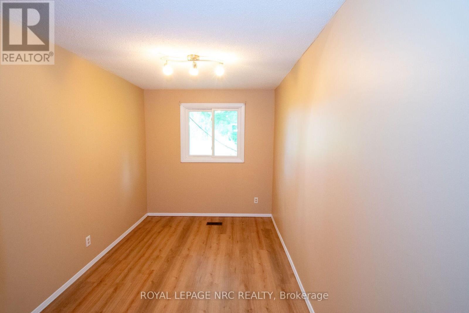 70 Oxford Street, St. Catharines, Ontario  L2P 3T6 - Photo 21 - X13665362