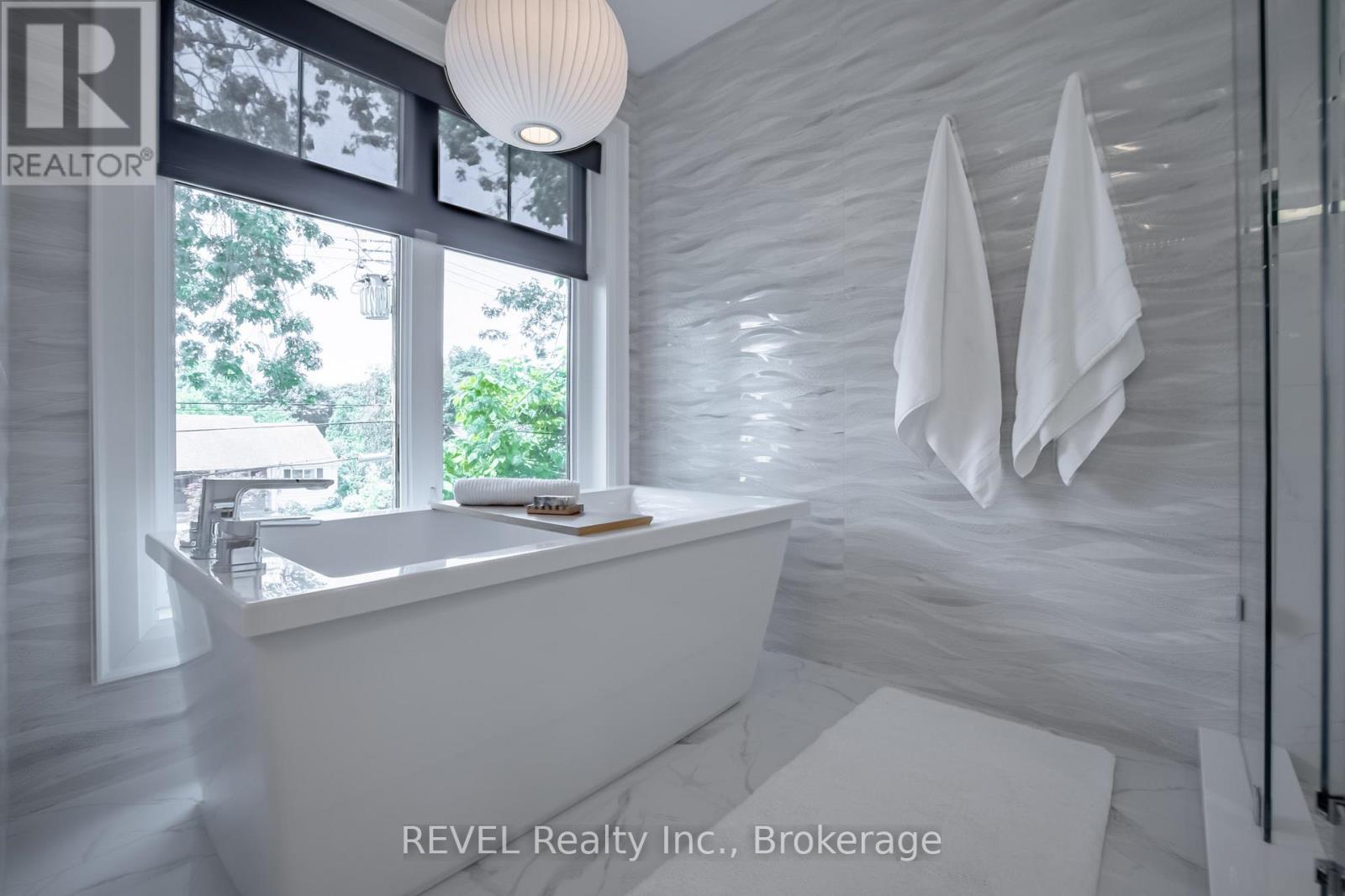 74 Montgomery Road, Welland, Ontario  L3C 2Y3 - Photo 25 - X13665366