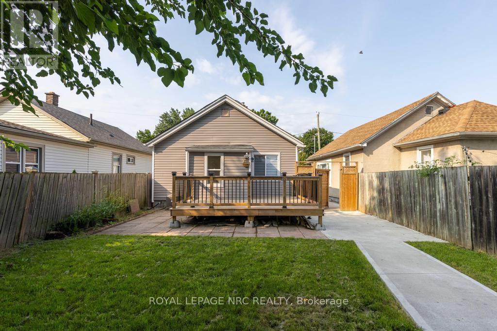 21 Trapnell Street, St. Catharines, Ontario  L2R 1B1 - Photo 18 - X13666034
