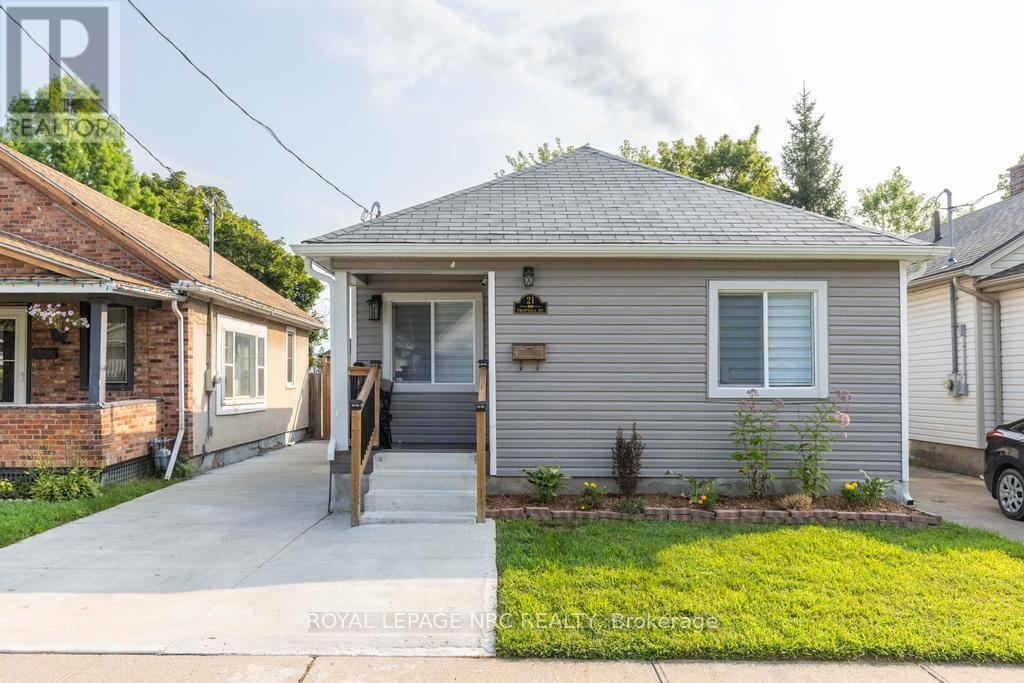 21 Trapnell Street, St. Catharines, Ontario  L2R 1B1 - Photo 2 - X13666034